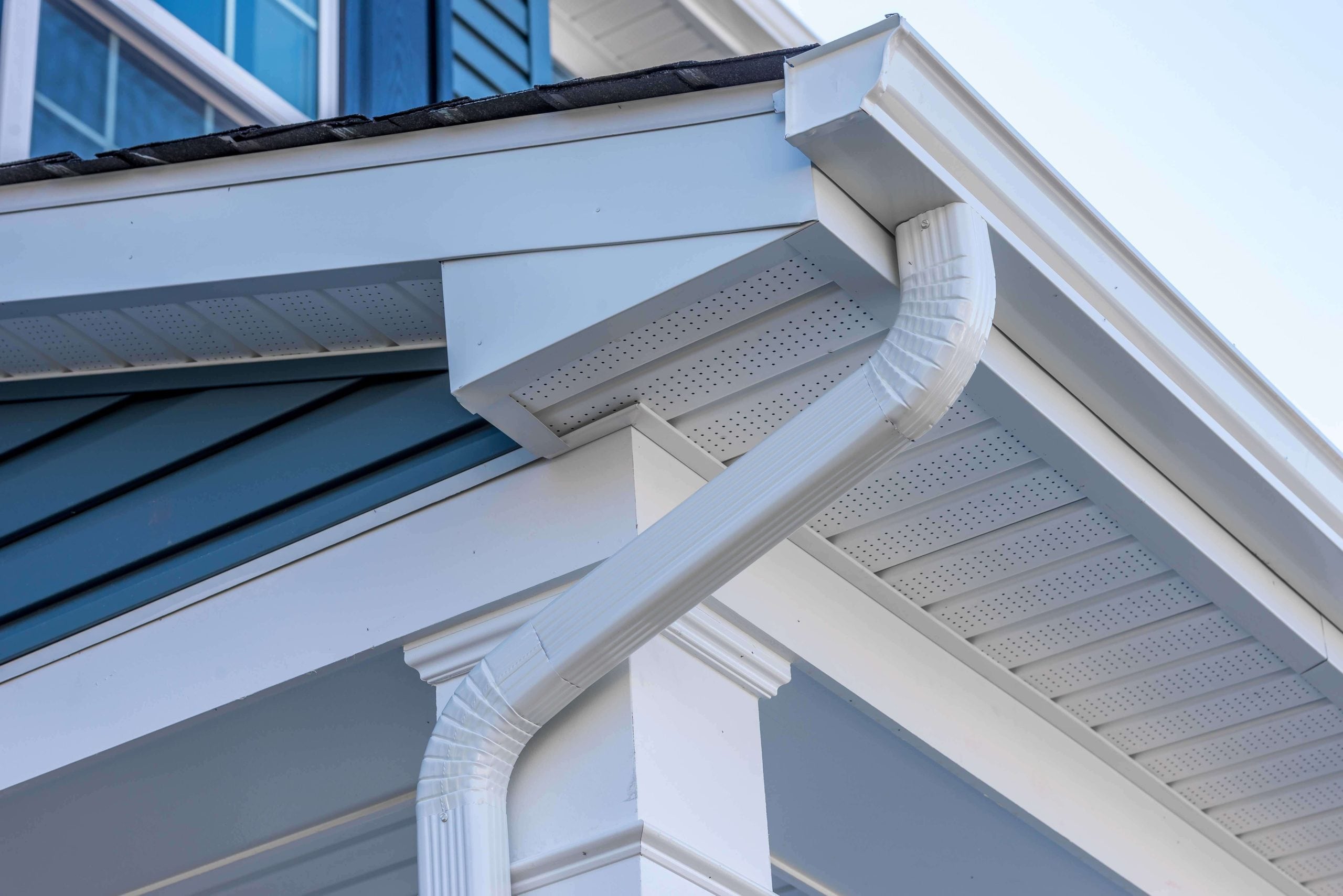 Cheap and durable vinyl gutters installation in Bluffton