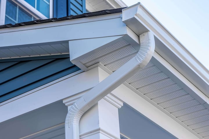 Cheap and durable vinyl gutters installation in Bluffton